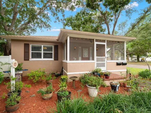 486 27th Ave N, Saint Petersburg, FL 33704