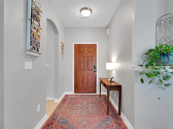 4th image of 57 Seminole Dr