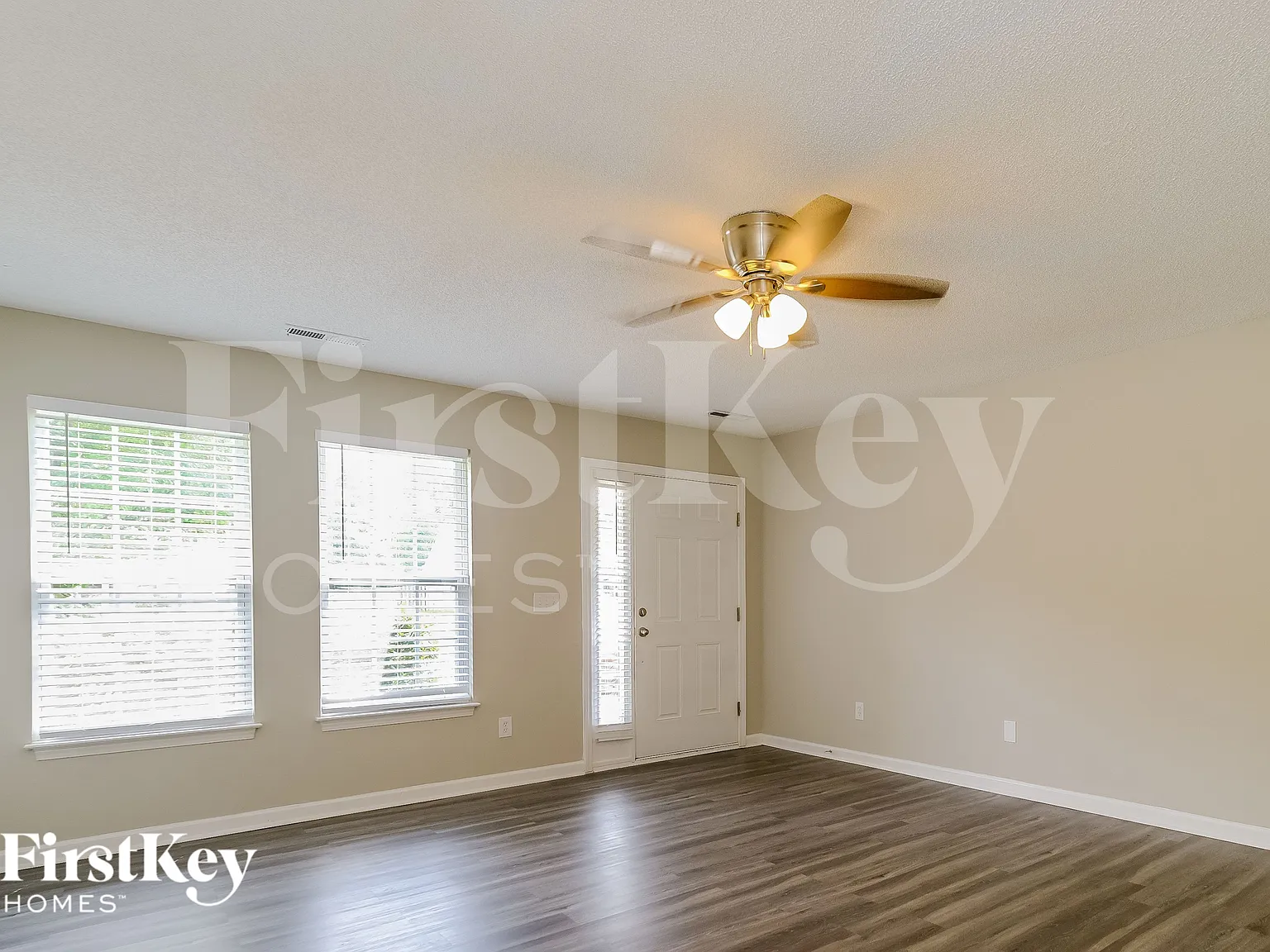 3 bed, 2.0 bath, 1468 sqft, $2,025 — Photo 4