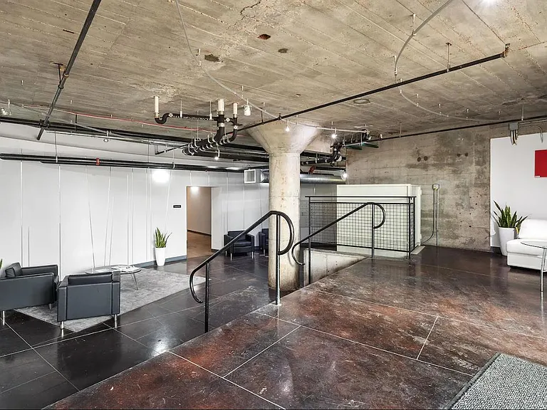 Adler Annex — Photo 34