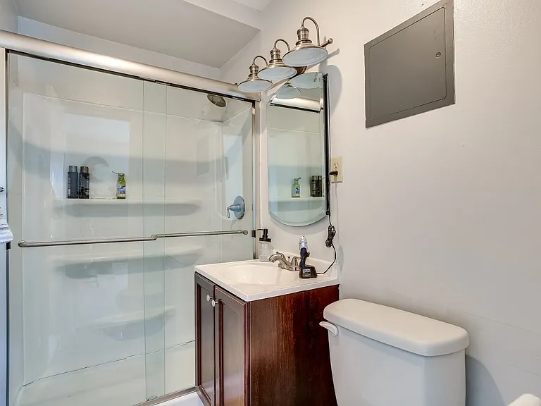 546 Azalea Dr — Photo 9