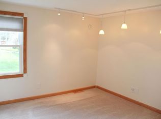 36 Paradise Rd, East Amherst, NY 14051