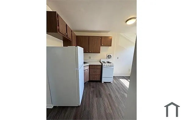 Building Photo - 64 McKinley Ave #11