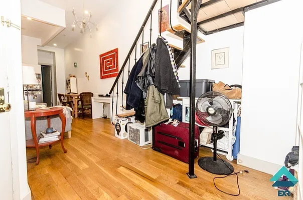 Rented by EXR | media 6