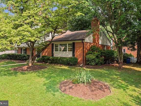 3rd image of 4302 Dunnel Ln