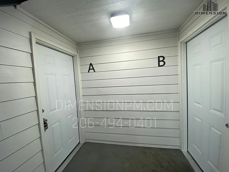 Refreshed 4-Plex in the Heart of Auburn — Photo 11