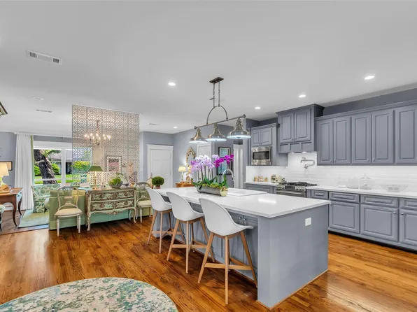 1819 Mill Creek Dr, Houston, TX 77008