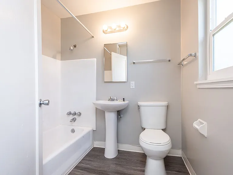 Affordable Living in the Heart of Sacramento! — Photo 13