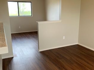 2120 N Old Manor Rd APT 202, Wichita, KS 67208