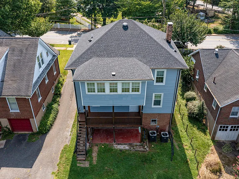 310 Sussex St — Photo 50