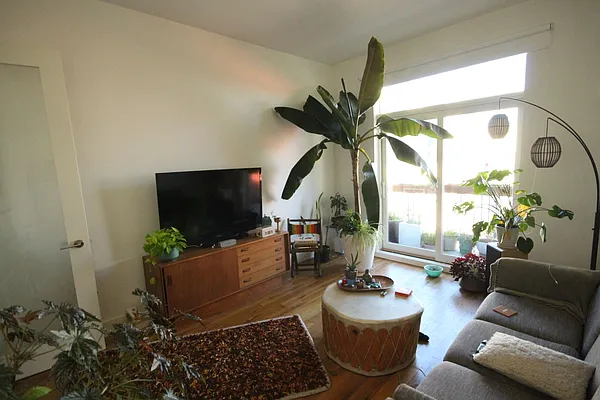 Rented by JW Real Estate Services LLC | media 38