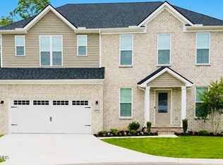 11045 Hunters Knoll Ln, Knoxville, TN 37932