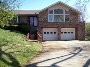 2032 Scenic Dr, Lancaster, OH 43130