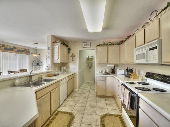 5th image of 16547 E Ashbrook Dr