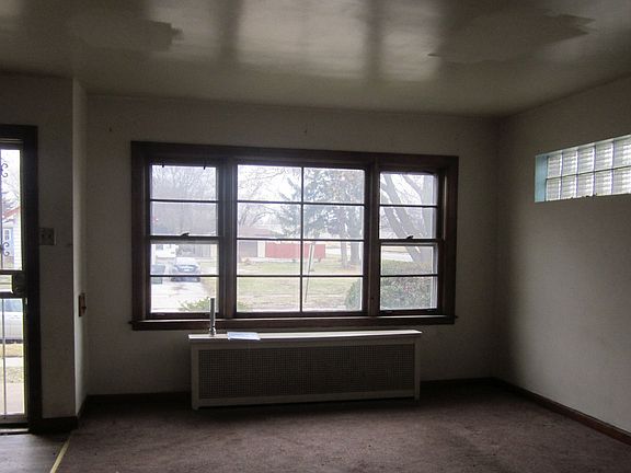 3rd image of 13805 Kanawha St