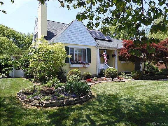 2nd image of 3831 Villanova Dr