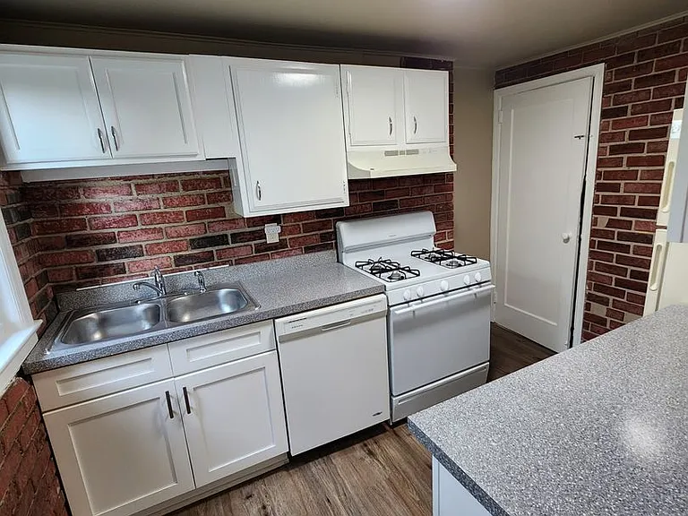 2618 Waldo St — Photo 11