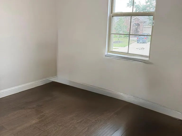 1313 Johnson Dr — Photo 4