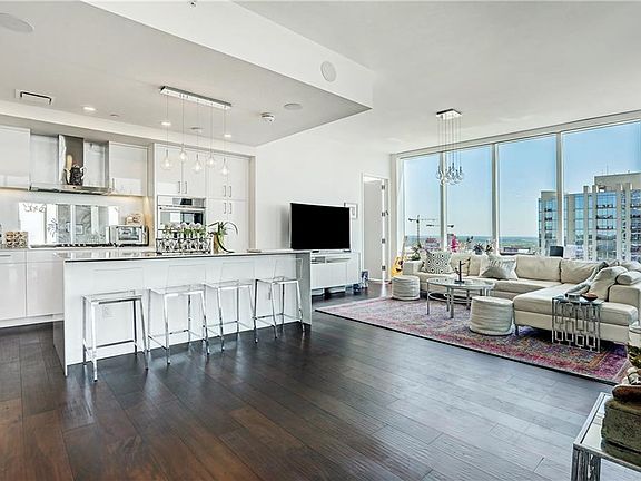 5th image of 301 West Ave #3905