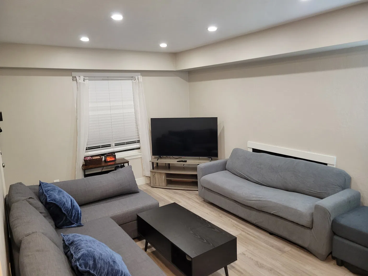 3 bed, 1.5 bath, 1400 sqft, $850 — Photo 2