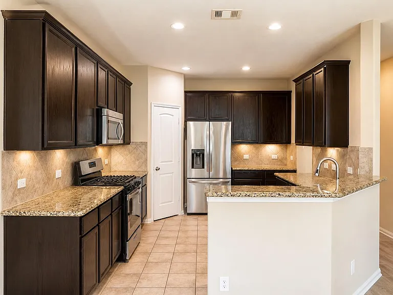 24910 Diamond Ranch Dr — Photo 4