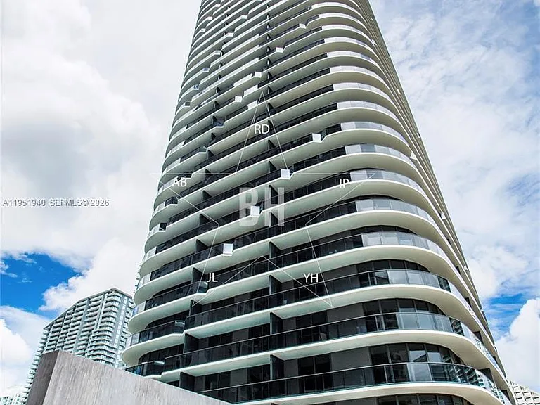 45 SW 9th St #1603 — Photo 34