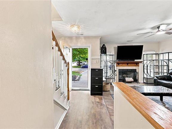 5th image of 4500 Marlwood Way