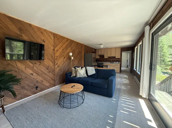 126 Tiger Tail Rd, Olympic Valley, CA 96146