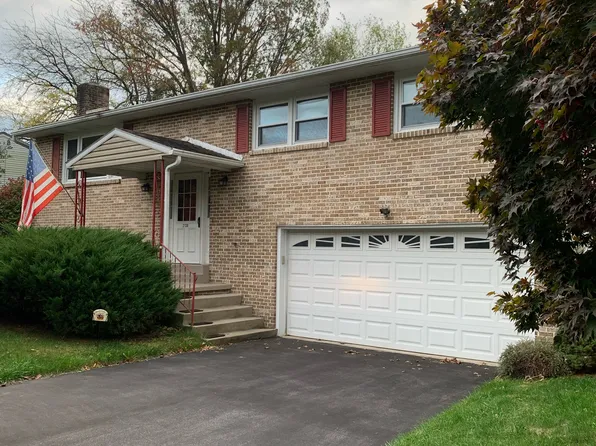 2130 Douglas Dr, Carlisle, PA 17013