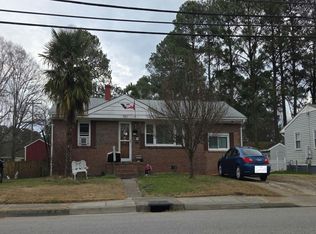 701 Sparrow Rd, Chesapeake, VA 23325