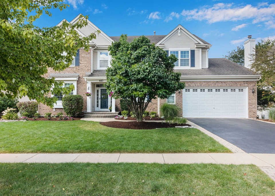 2nd image of 403 Oakmont Dr