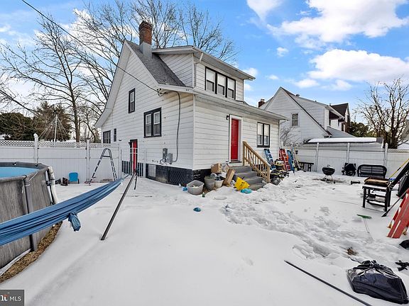 2nd image of 120 Kinship Rd