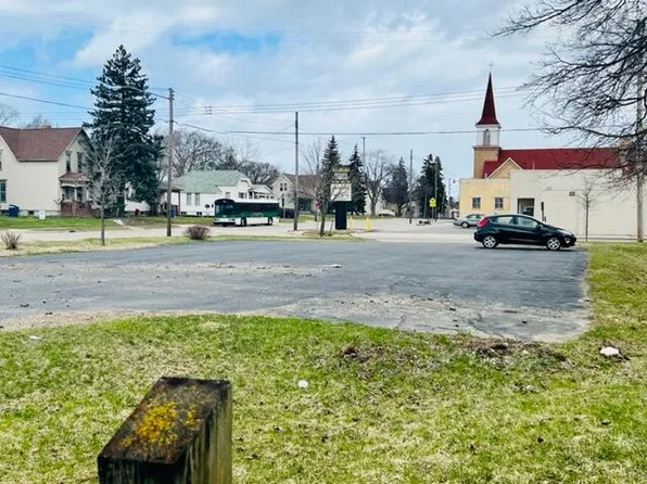 603 Cypress St, Manistee, MI 49660