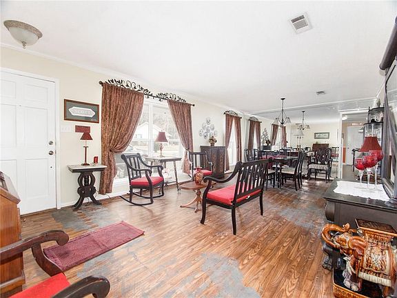 2nd image of 4101 Lake Cir N