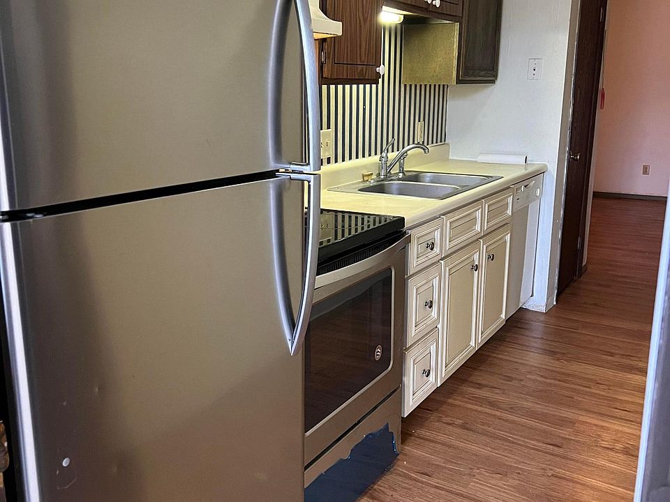 1st image of 3006 Wisteria Dr #B