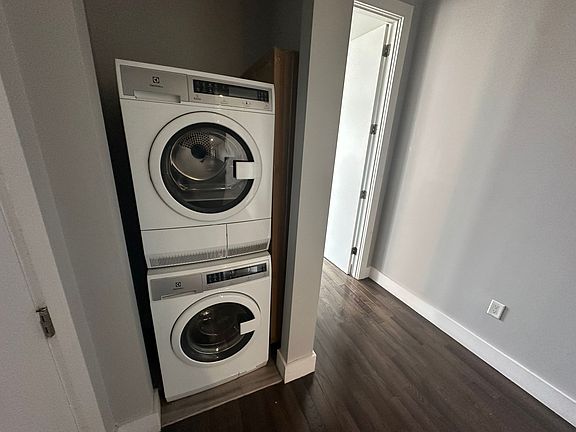 3rd image of 1449 Fulton St #D3