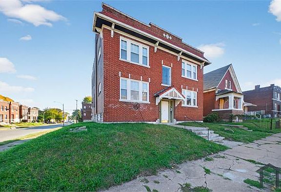 3rd image of 4102 Nebraska Ave #2F