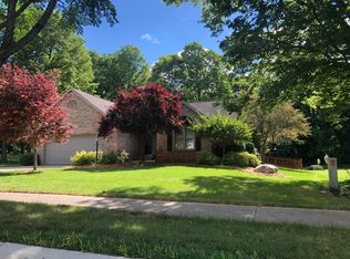 1221 Maple Leaf Ct, Sidney, OH 45365