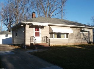 409 E 317th St, Willowick, OH 44095