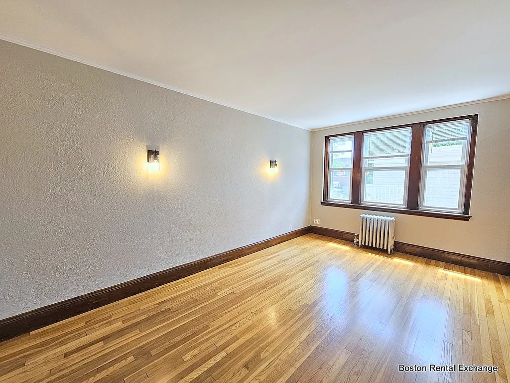 1 bed, $2,300 — Photo 3