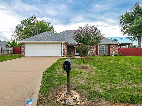 2nd image of 597 Briar Cove Ln