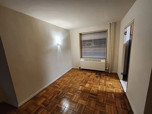 Rented by Queens Apartments Realty LLC | media 6