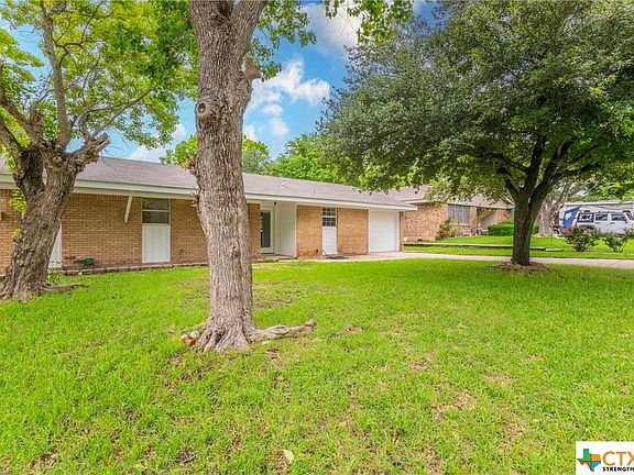 3rd image of 3722 Sherwood Ln