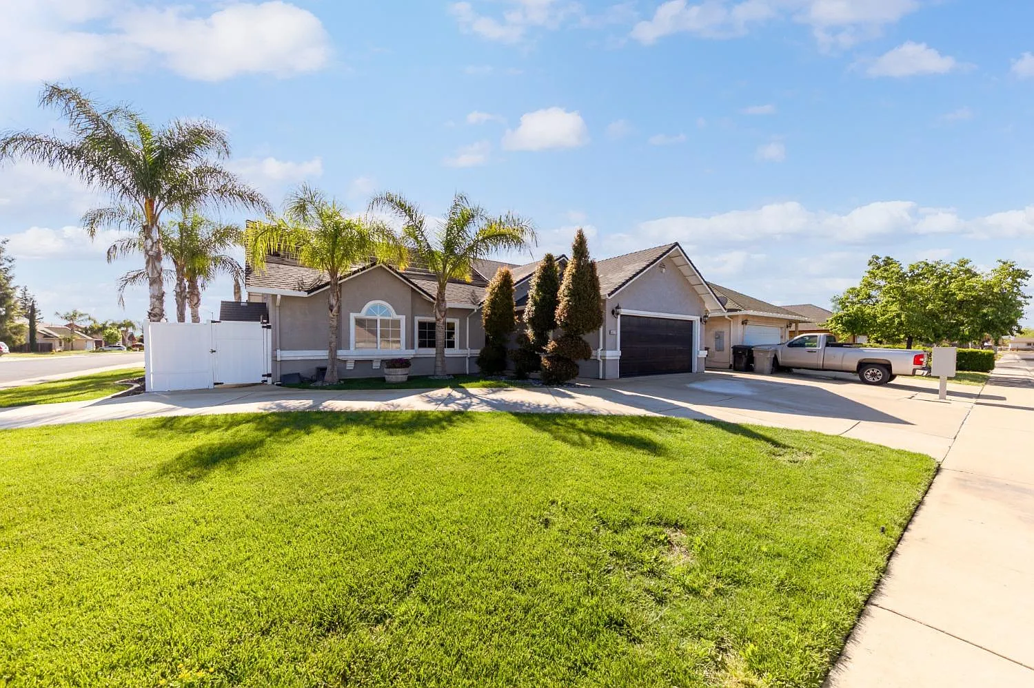 5612 Crystal Falls Dr photo 1