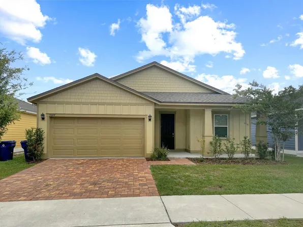 2009 Sloans Outlook Dr, Groveland, FL 34736