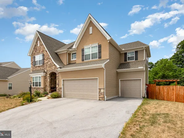 236 Hollyhock Dr, Manchester, PA 17345