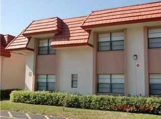 100 Tarpon Pt, Tarpon Spngs, FL 34689