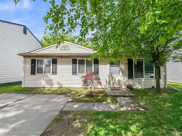 25809 Schoenherr Rd, Warren, MI 48089