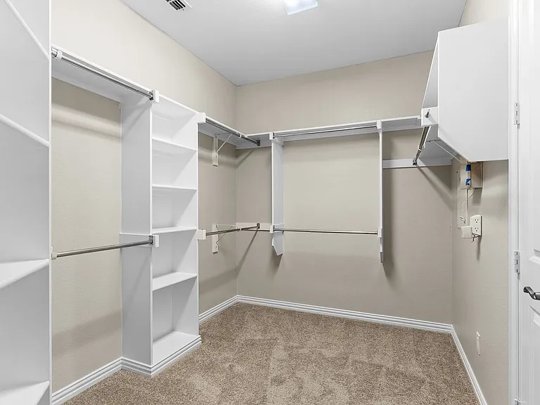 4542 Carraway Dr — Photo 24