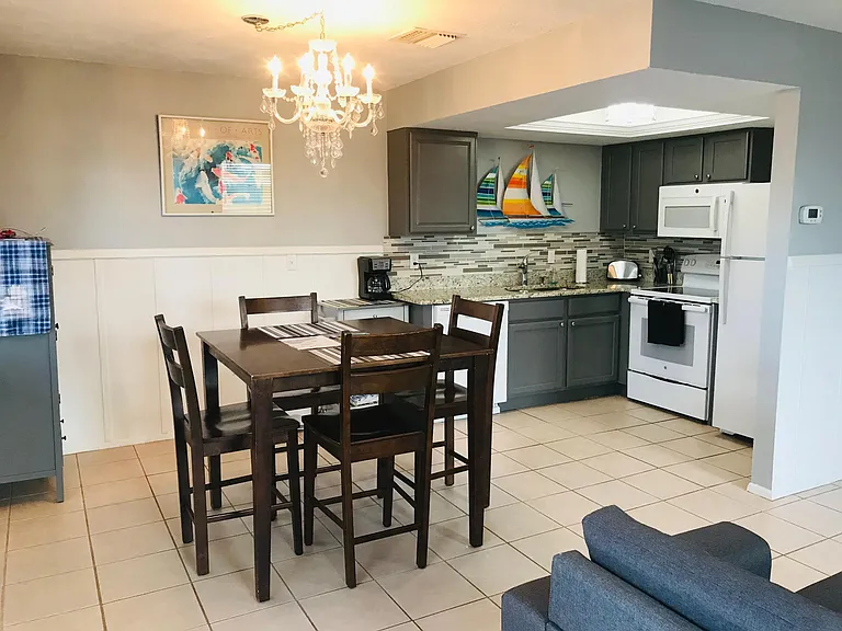 1423 Avenida Del Circo — Photo 6